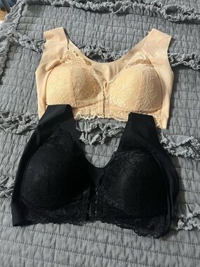 TWO NWOT Lace Front-Close Comfort Bra - Large
